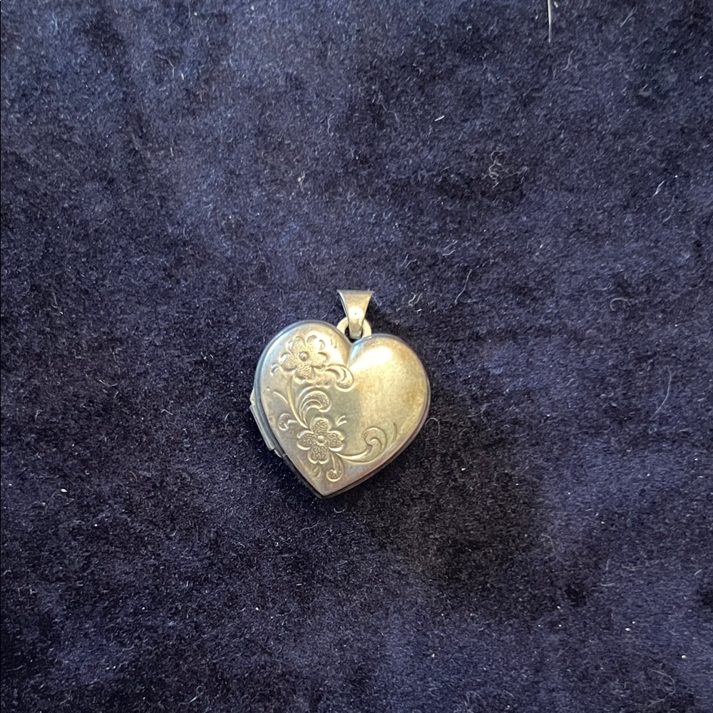 Elegant Silver Heart Locket Pendant